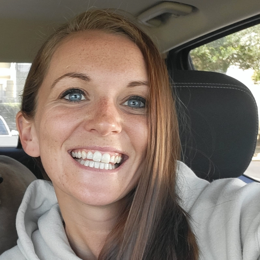 Meet your Posher, Carla